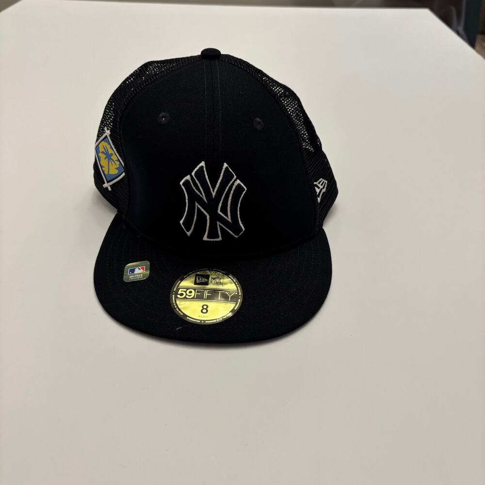 New Era Yankees 2022 Spring Training 59FIFTY Fitted Hat Size 8 MLB On Field
